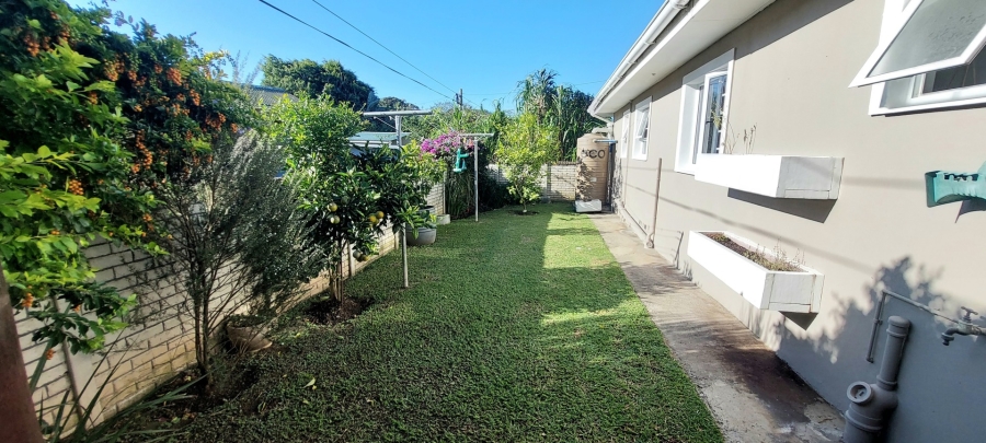 3 Bedroom Property for Sale in Sunrise On Sea Eastern Cape